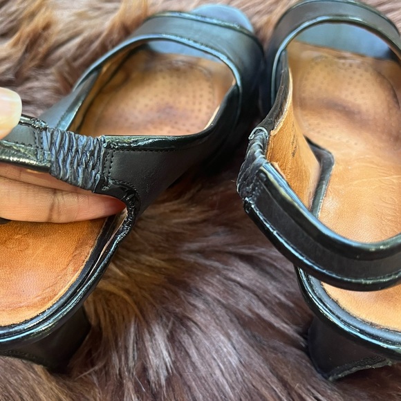 Gentle Souls by Kenneth Cole “Lindy” Heels - Picture 11 of 12